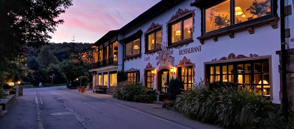 Ringhotel Siegfriedbrunnen 4*